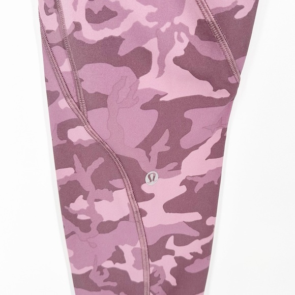 Lululemon Time To Sweat Crop 23" Incognito Camo Pink Taupe Multi size 10 - Picture 4 of 6